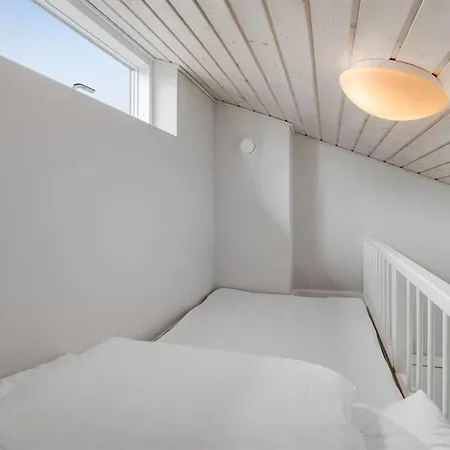 Zuhra - 250m From The Sea By Interhome