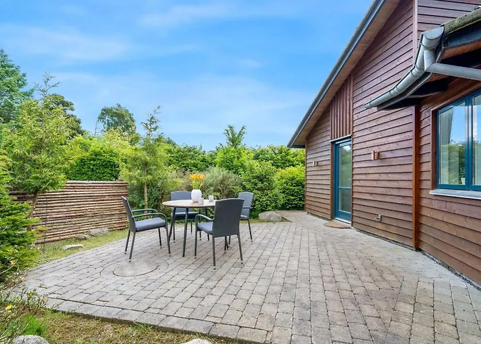 Zuhra - 250m From The Sea By Interhome * Престё