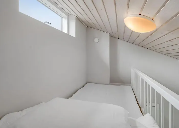 Zuhra - 250m From The Sea By Interhome