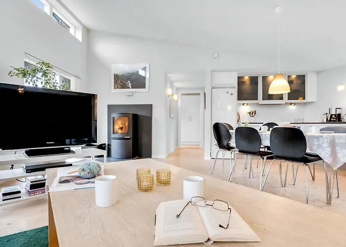 Zuhra - 250m From The Sea By Interhome Дом отдыха